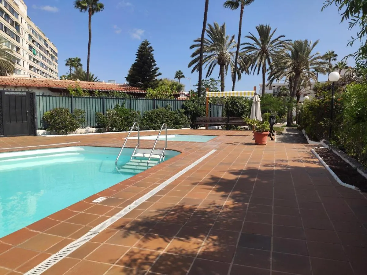 2 Bedroom Bungalow Next Yumbo Center. Free Parking Playa del Ingles  0*, Playa del Ingles (Gran Canaria)